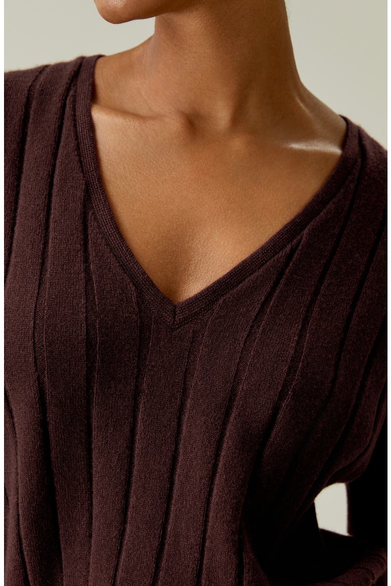 Women's V-Neck Cashmere T-shirt, Alternate, color, Fruitwood