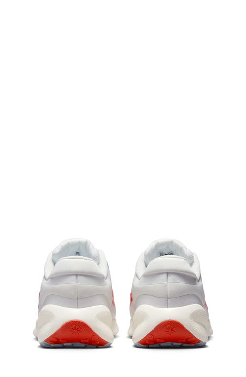 Nike Revolution 7 Sneaker