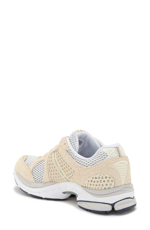 Saucony Progrid Triumph 4 Sneaker In Neutral