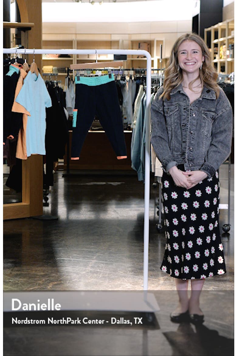 Kids' Illuminate Fleece Cargo Pants video