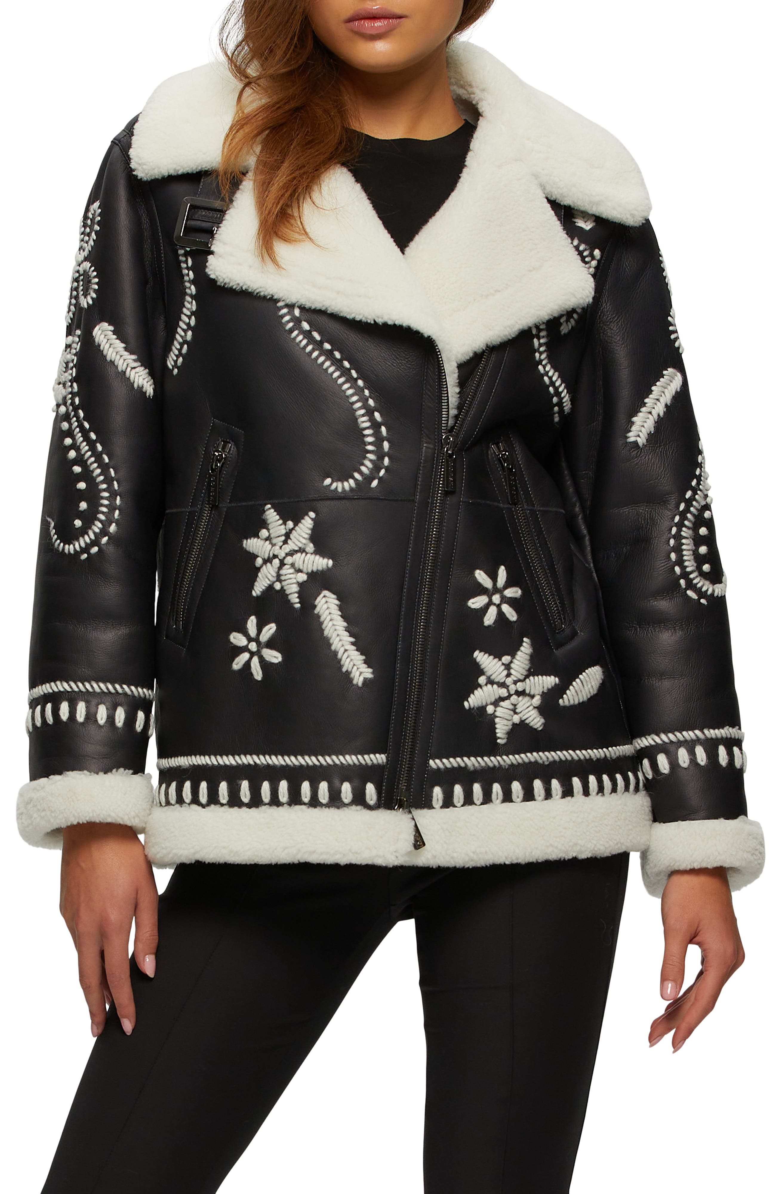 selected BLACK/WHITE