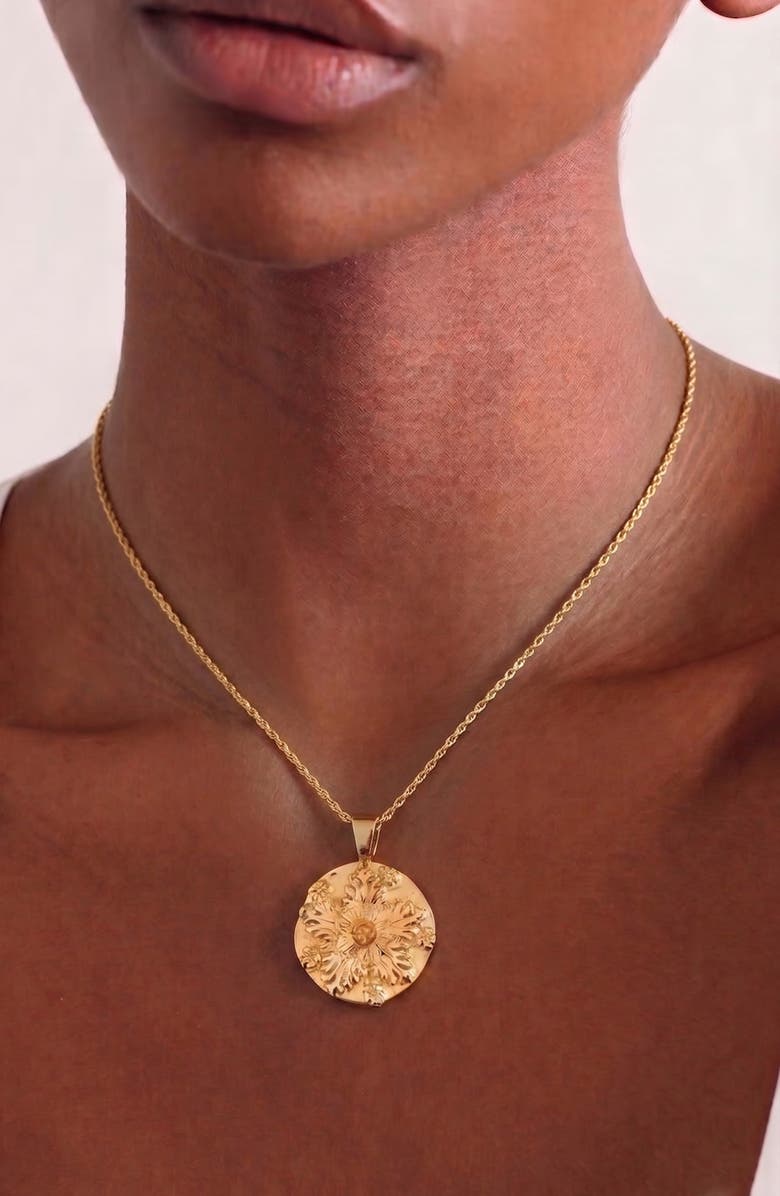 YOJ Flower Pendant Rope Necklace In Gold, Alternate, color, Gold