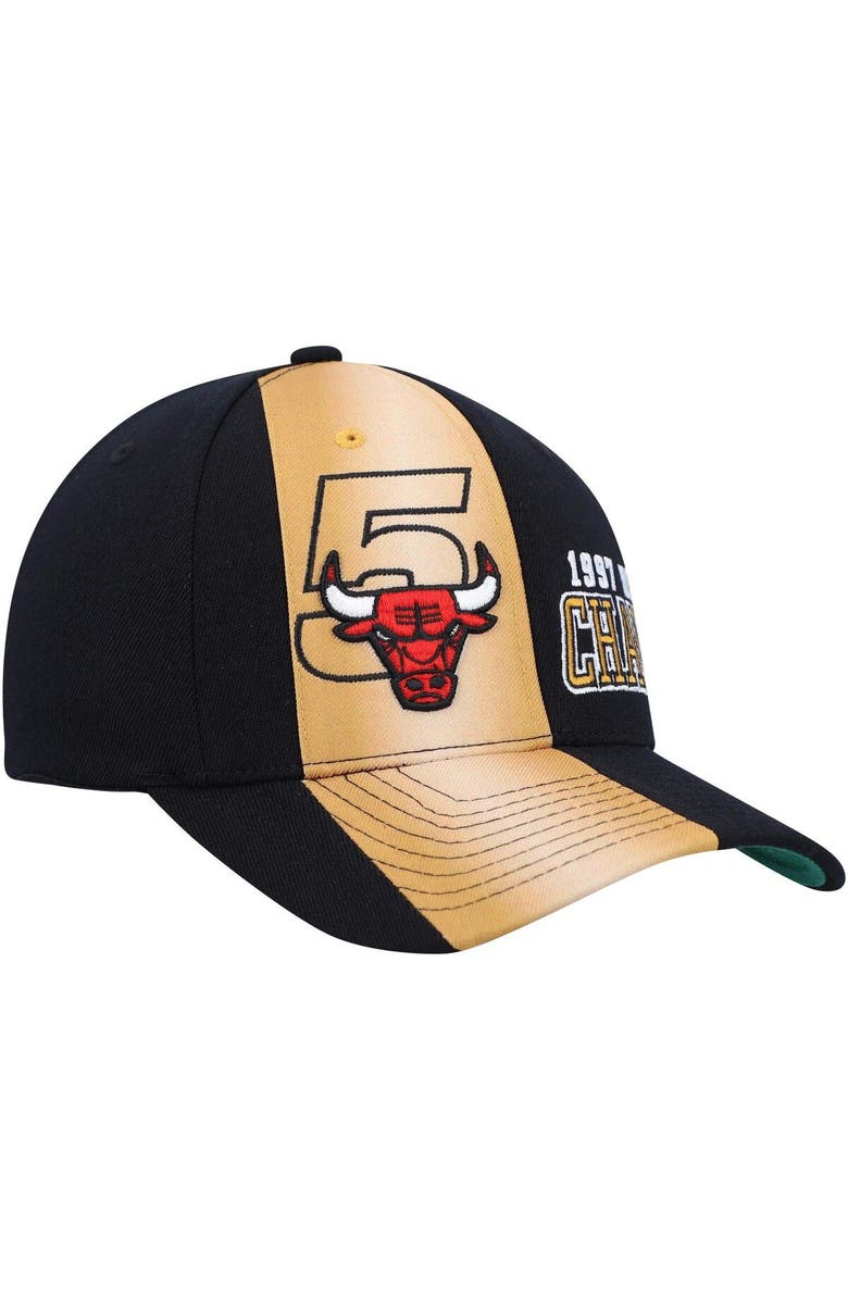 Mitchell & Ness Men's Mitchell & Ness Black Chicago Bulls Hardwood Classics 1997 NBA Champions Stretch Snapback Hat, Alternate, color,