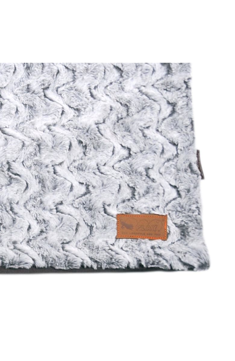 P.L.A.Y. Luxe Snuggle Throw Water Resistant Pet Blanket, Alternate, color, Gray