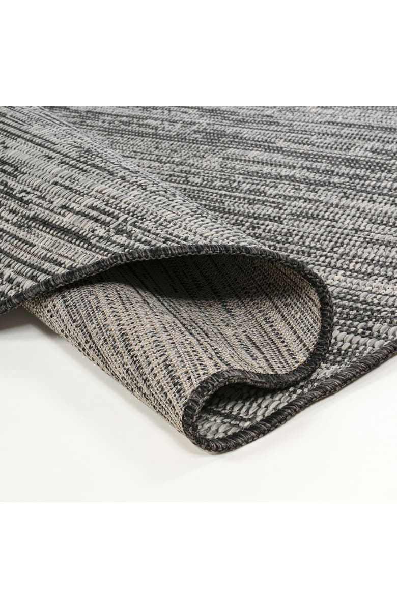 JONATHAN Y Callan Modern Rustic Abstract Indoor/Outdoor Shaped Area Rug, Alternate, color, Gray/Black