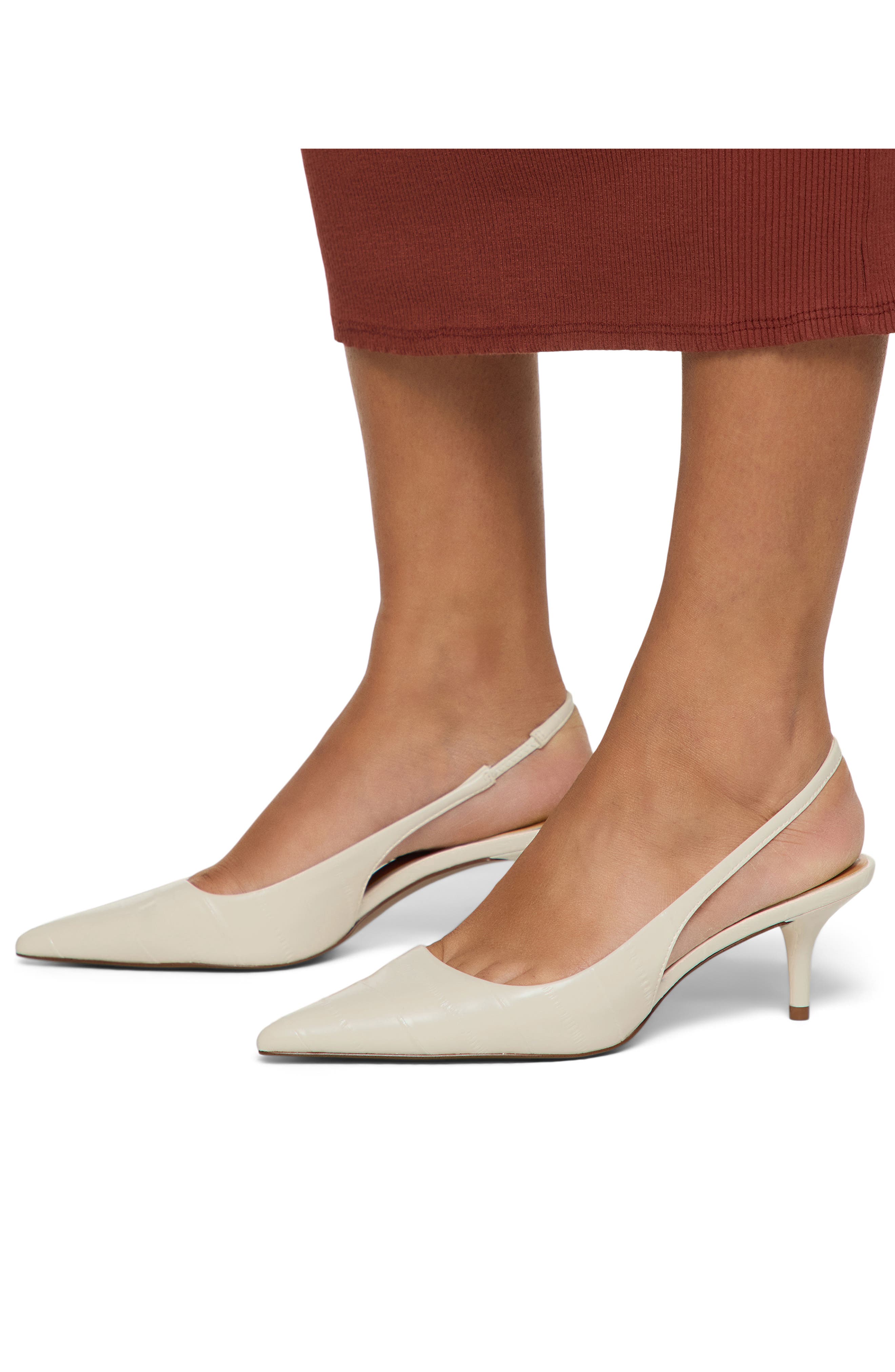 Calantha Singback Pump - image 4