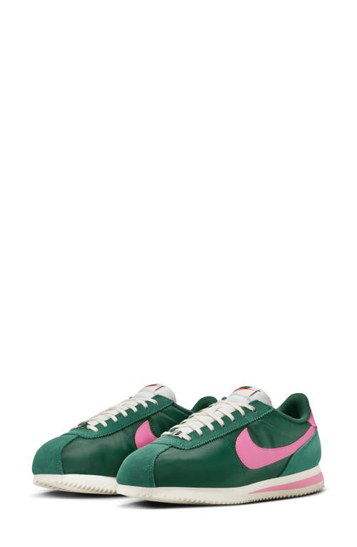 Nike Cortez Sneakers In Green