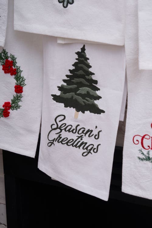 C & F Home C&f Home Seasons Greetings Towel In White