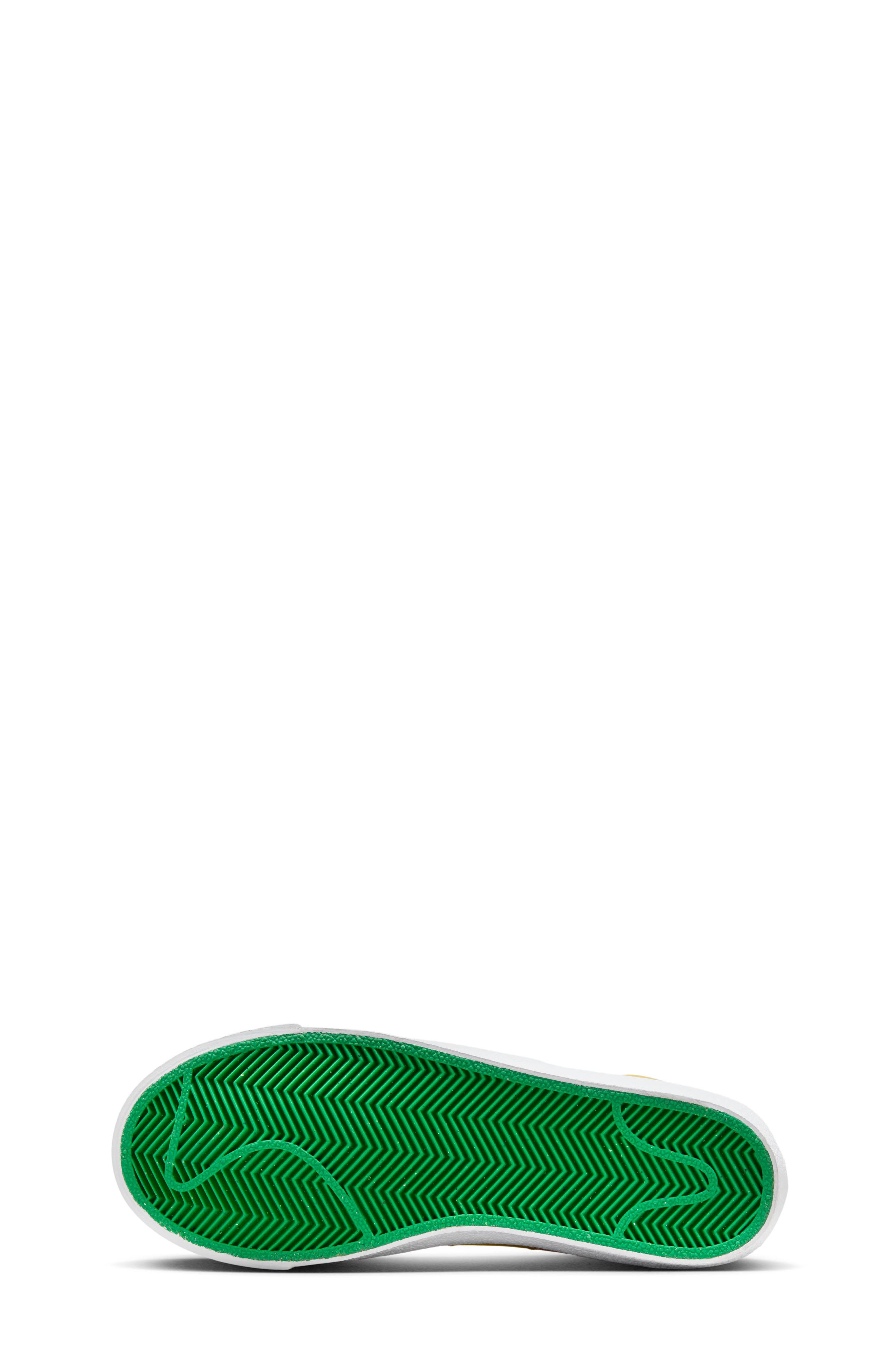 Nike Kids' Blazer Mid '77 SE Sneaker, Alternate, color, 