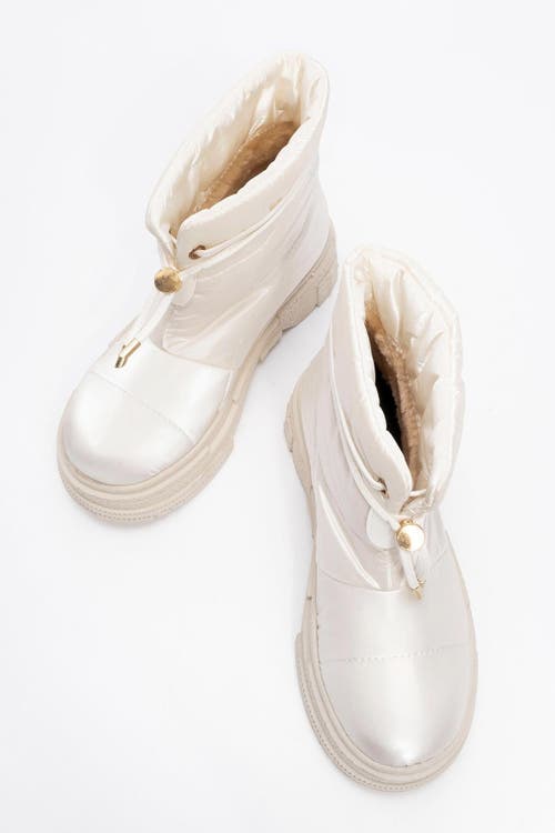 Prologue Shoes Mesta Boot In White