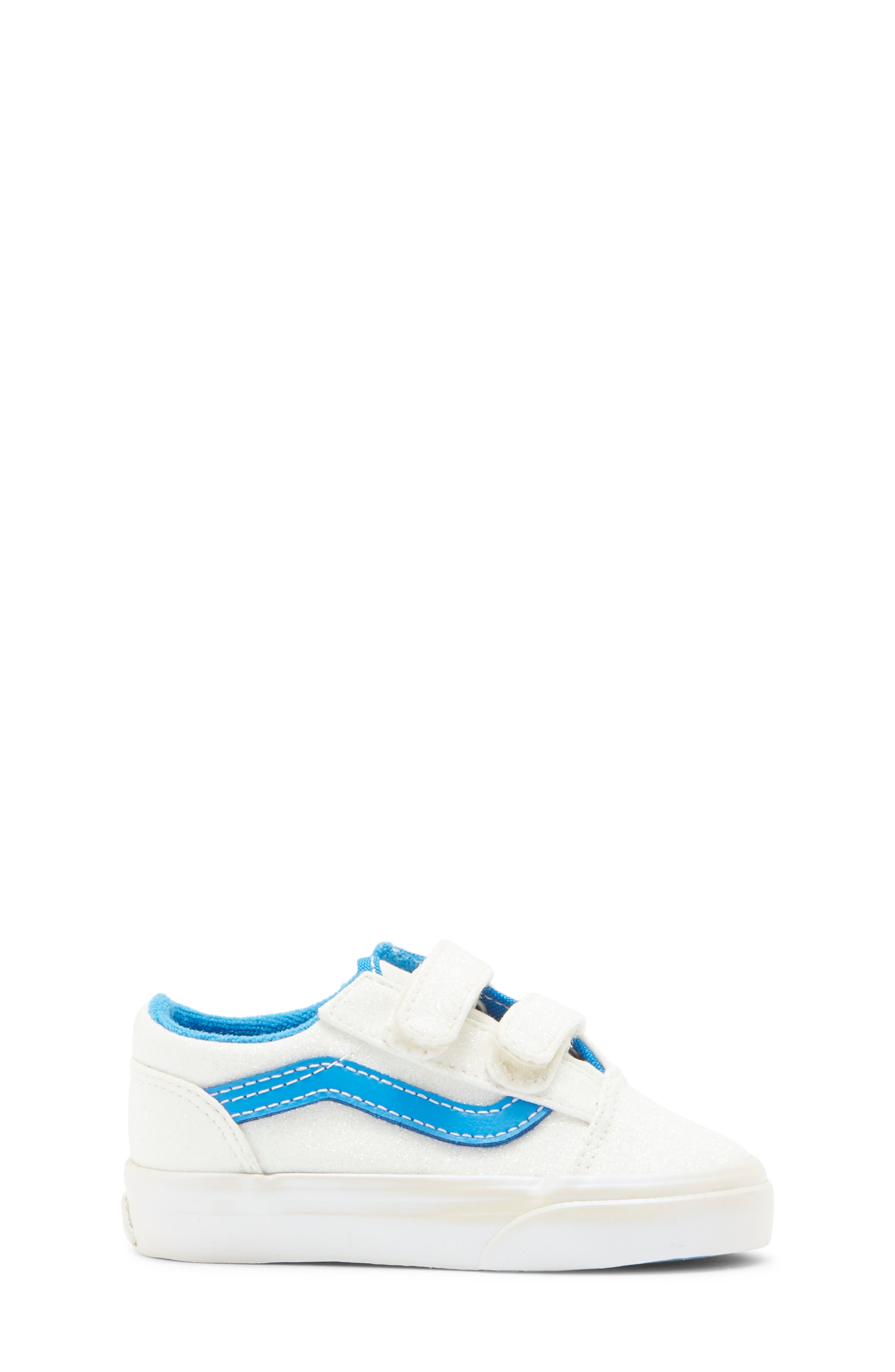 Vans Kids' Old Skool V Sneaker, Alternate, color, White/Blue