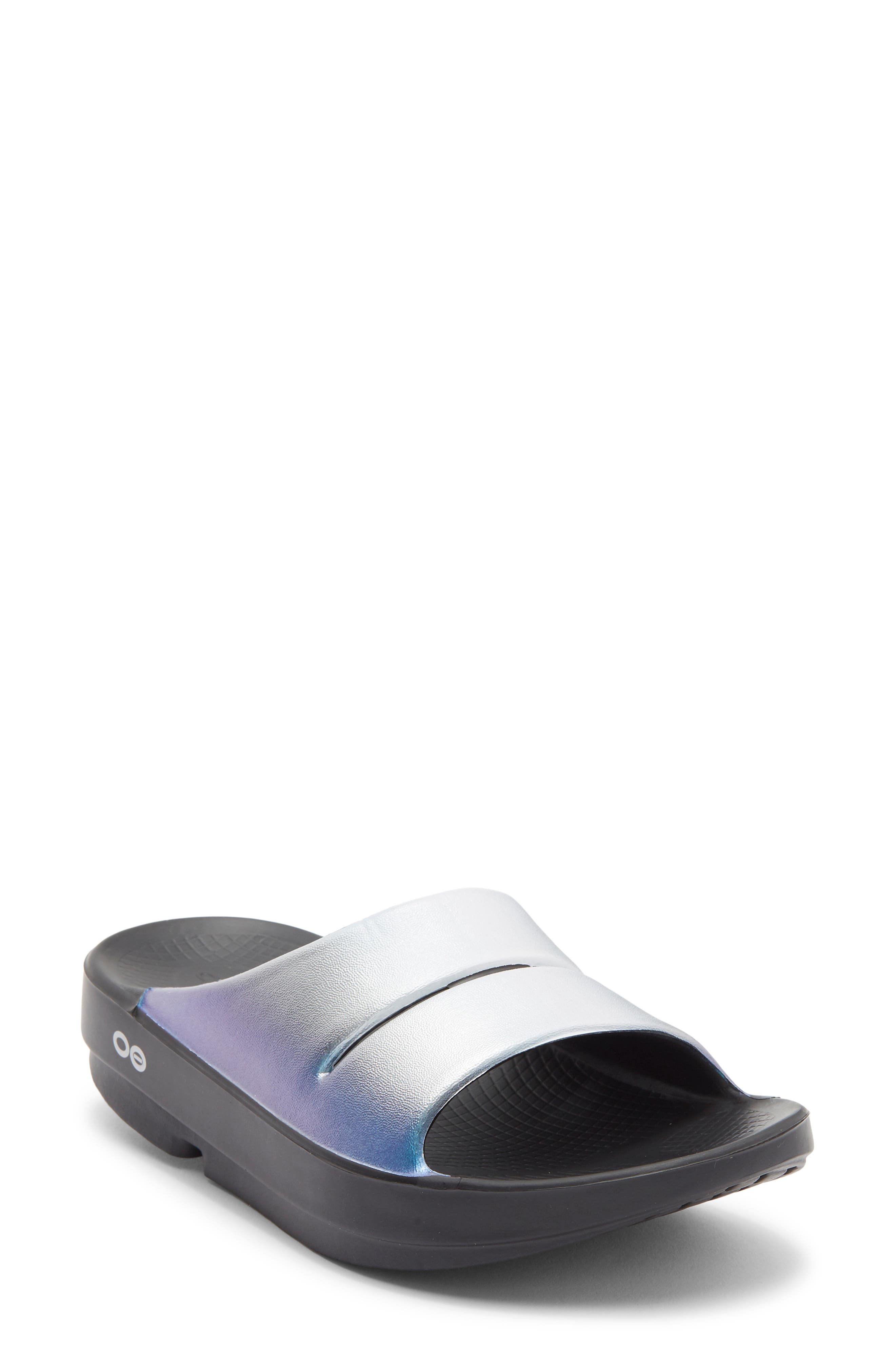 Oofos Ooahh Luxe Slide Sandal, Main, color, Black/ Frost