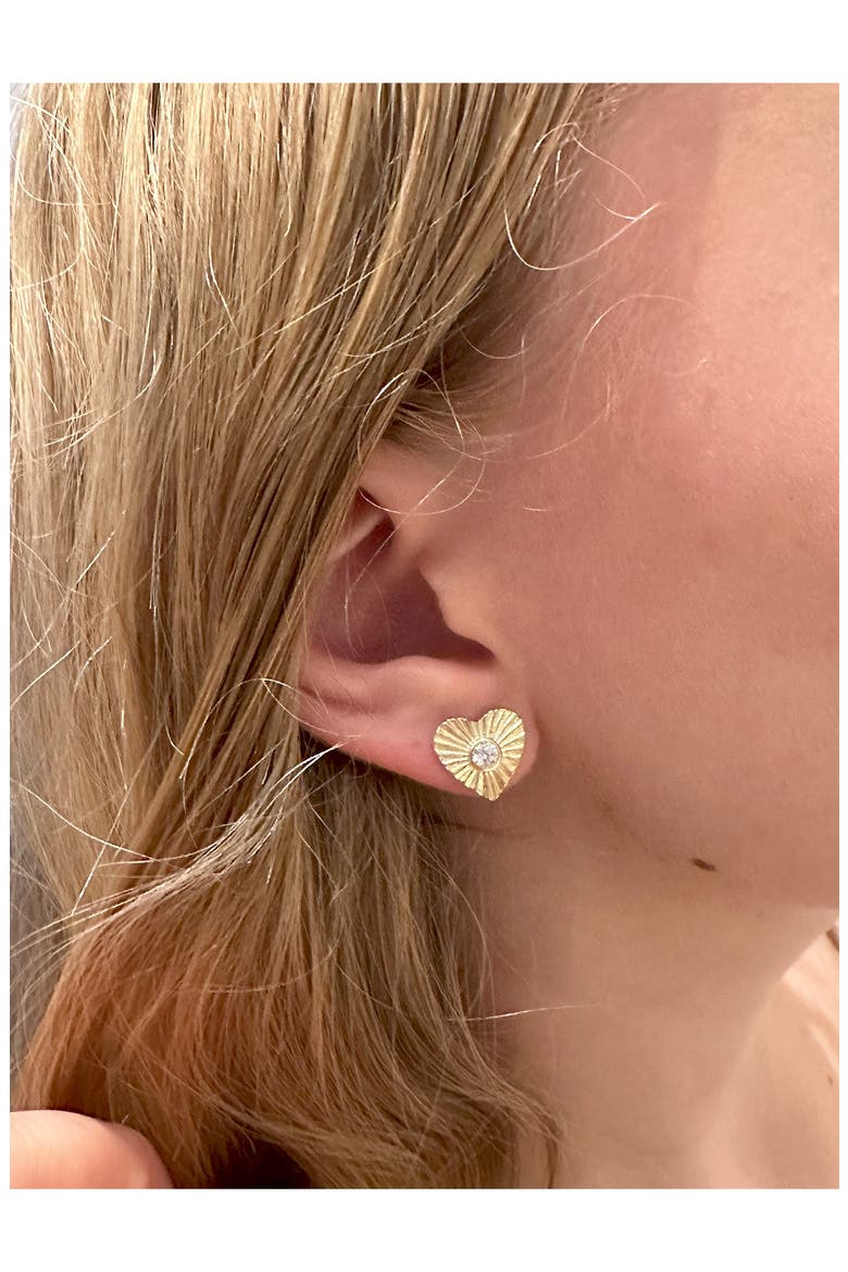 Fluted Heart Cubic Zirconia Stud Earrings, Alternate, color, GOLD