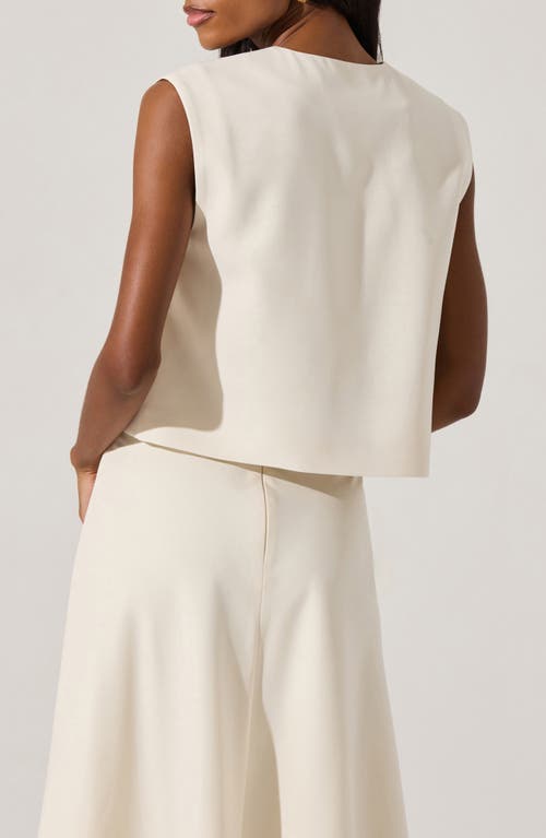 ASTR ASTR THE LABEL V-NECK SLEEVELESS BOXY TOP 