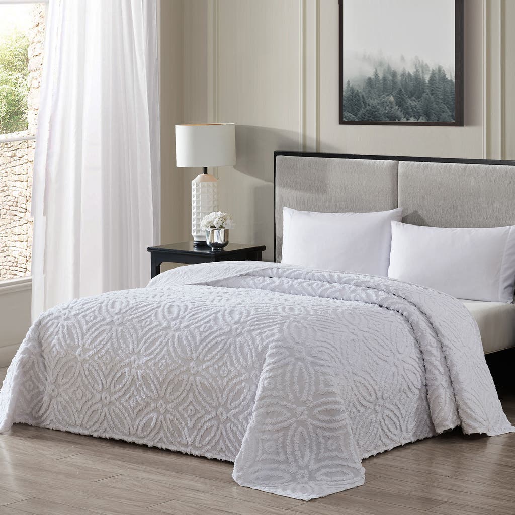 Beatrice Home Fashions Alicia Wedding Ring Chenille Collection Bedspread