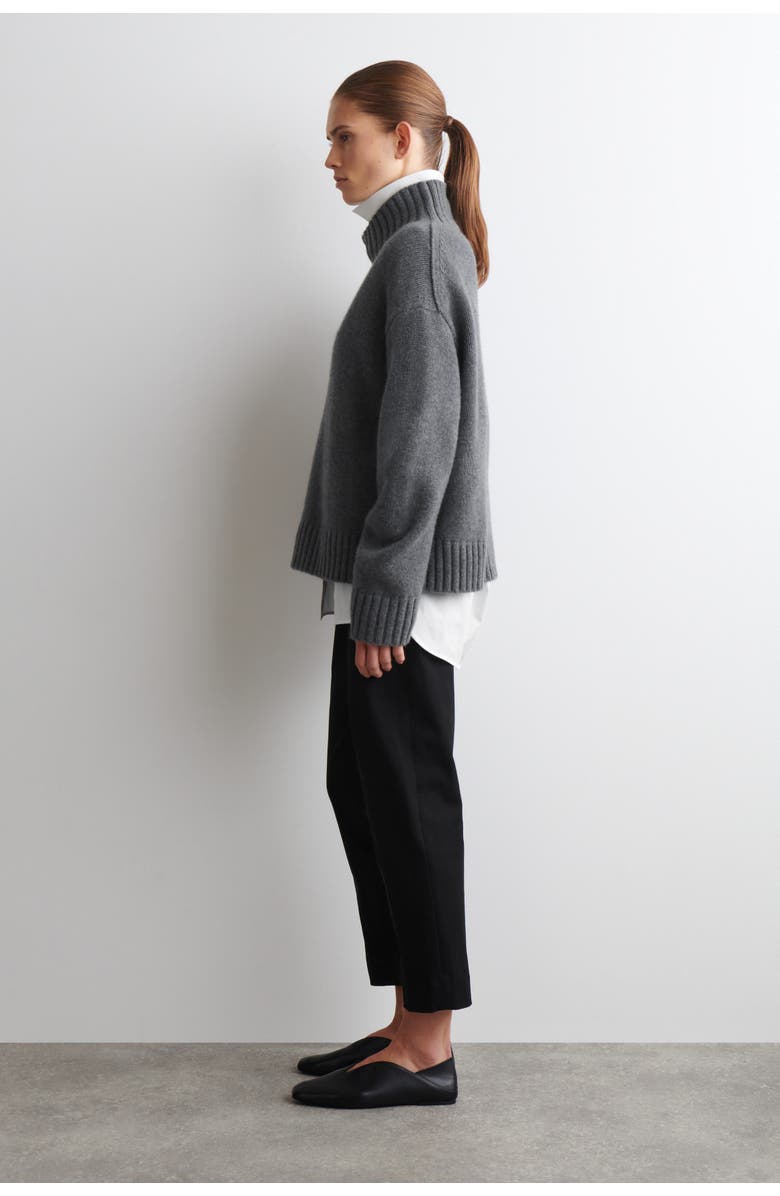 COS Slim-Leg Cropped Pants, Alternate, color, Black