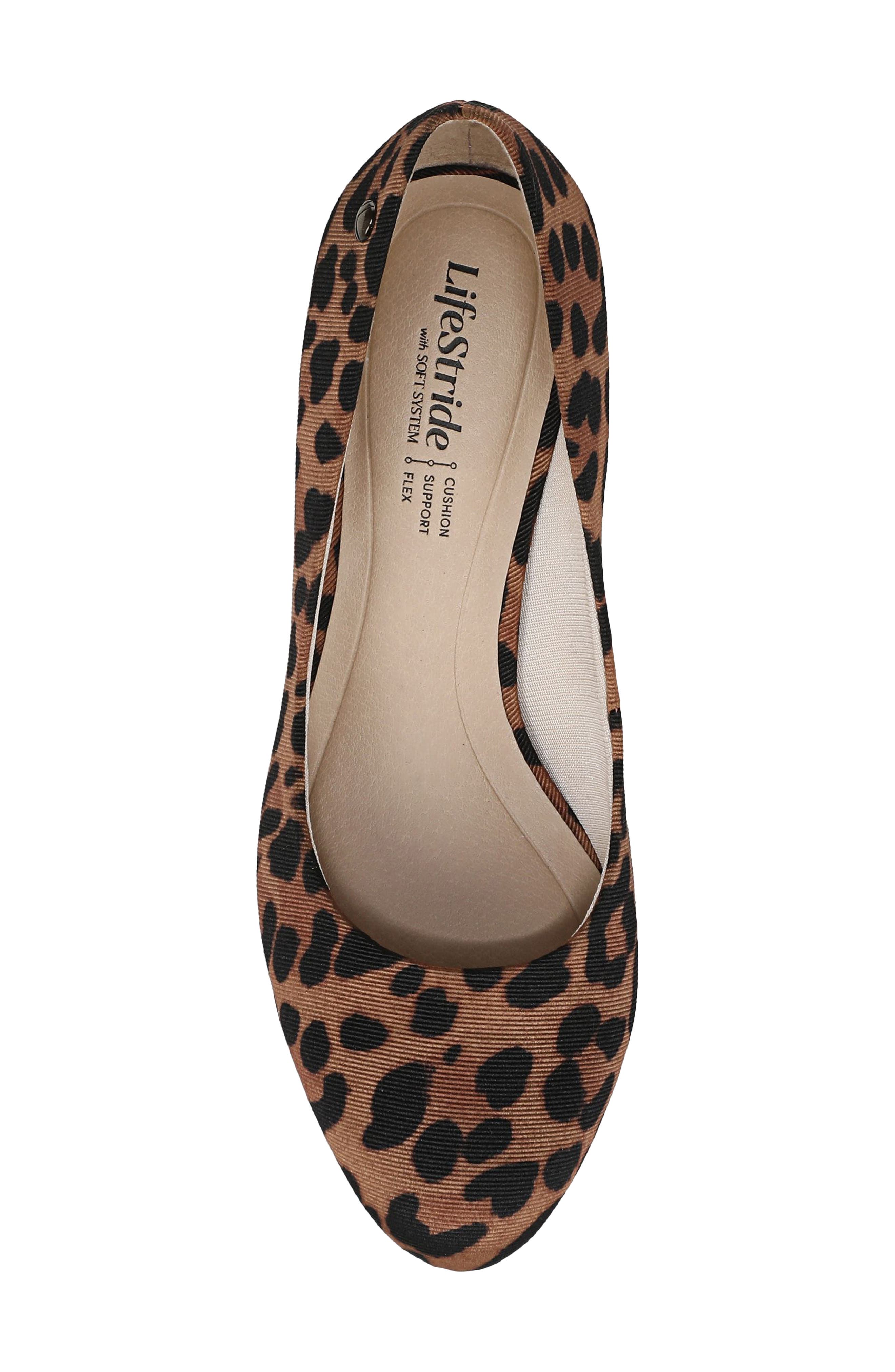 LifeStride Parigi Pump, Alternate, color, Brown Multi