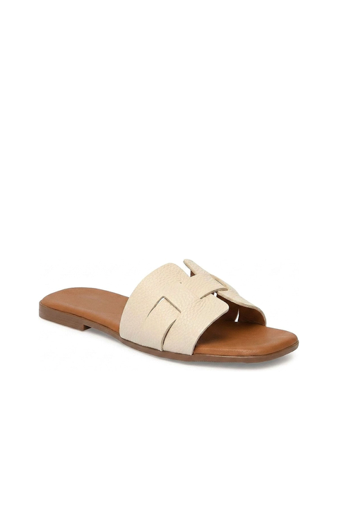 Lucila Flat Sandal