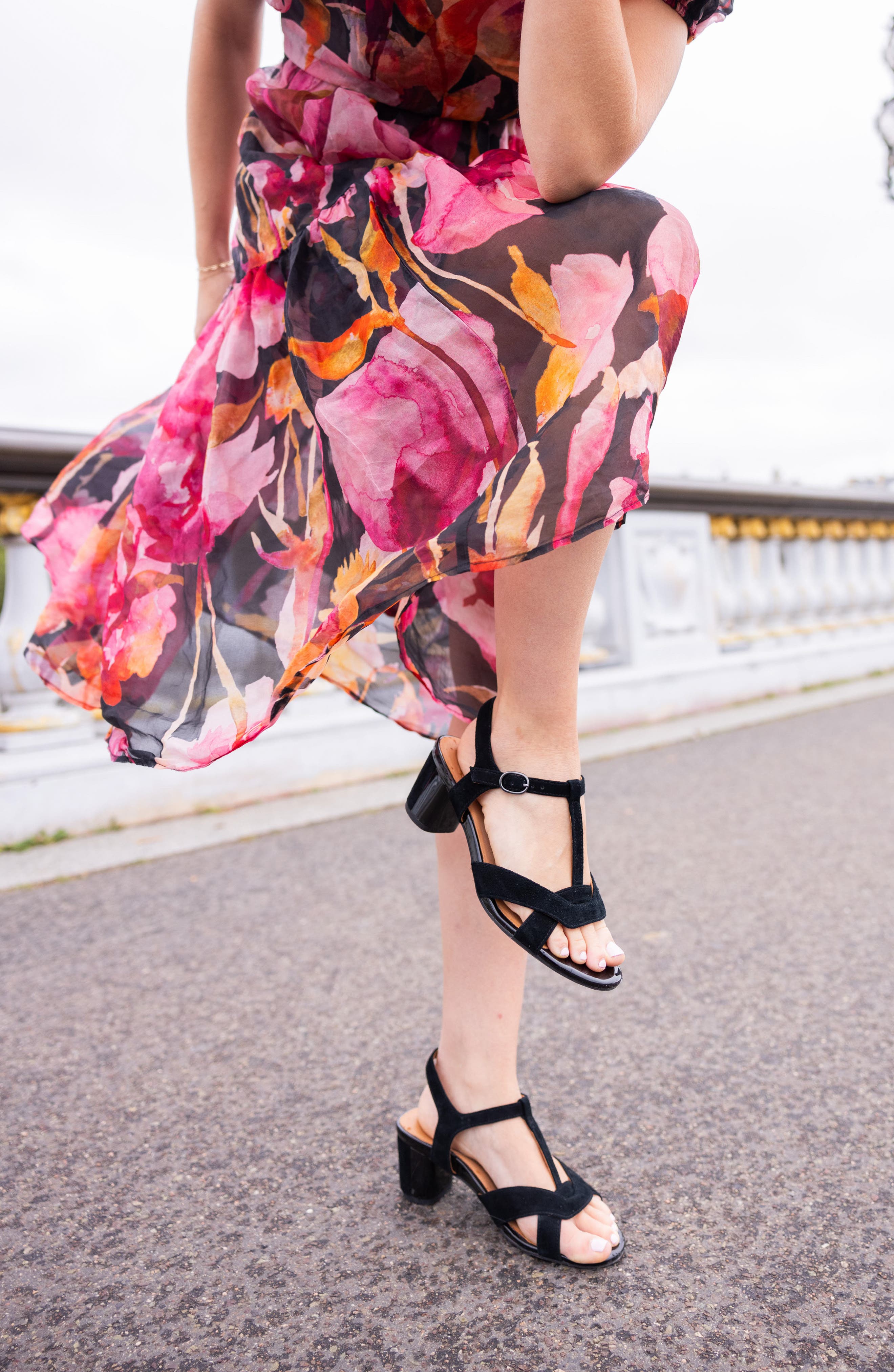 L
Amour des Pieds Mabry T-Strap Sandal, Alternate, color, Black