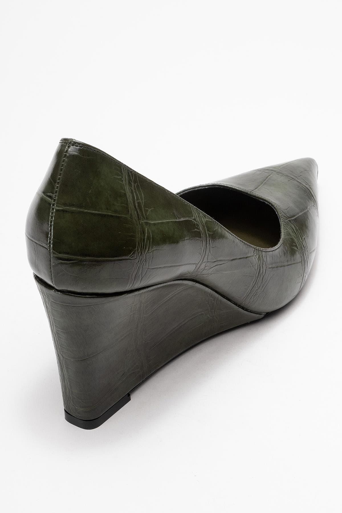 Puera Pointed Toe Wedge Pump, Alternate, color, Green Printed