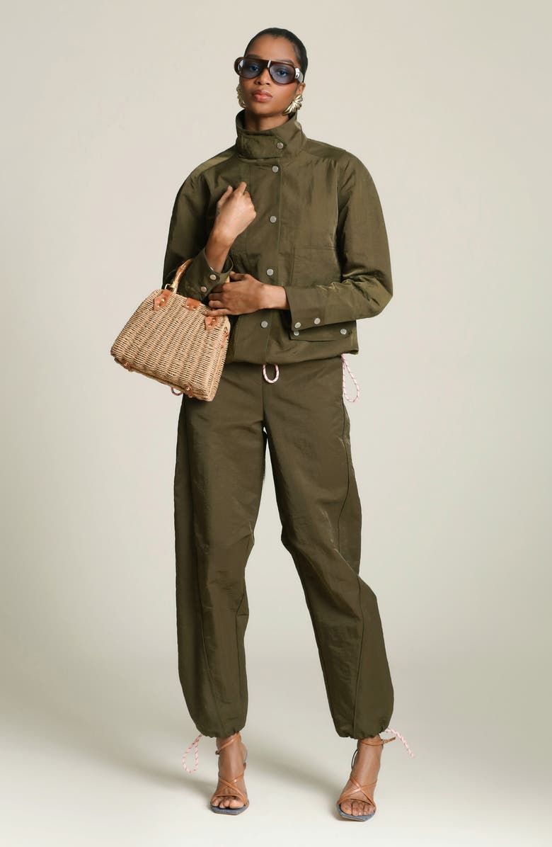 Avec Les Filles Drawcord Barrel Leg Pants, Alternate, color, Moss