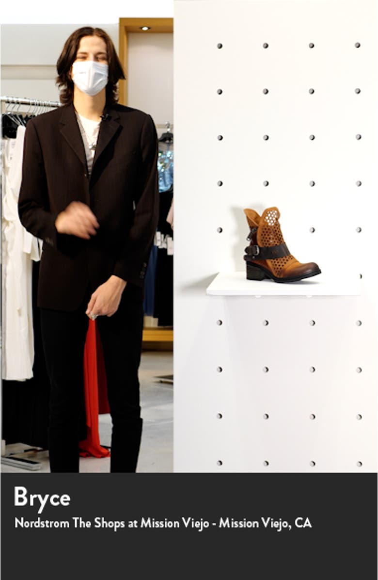 Sasha Bootie, sales video thumbnail