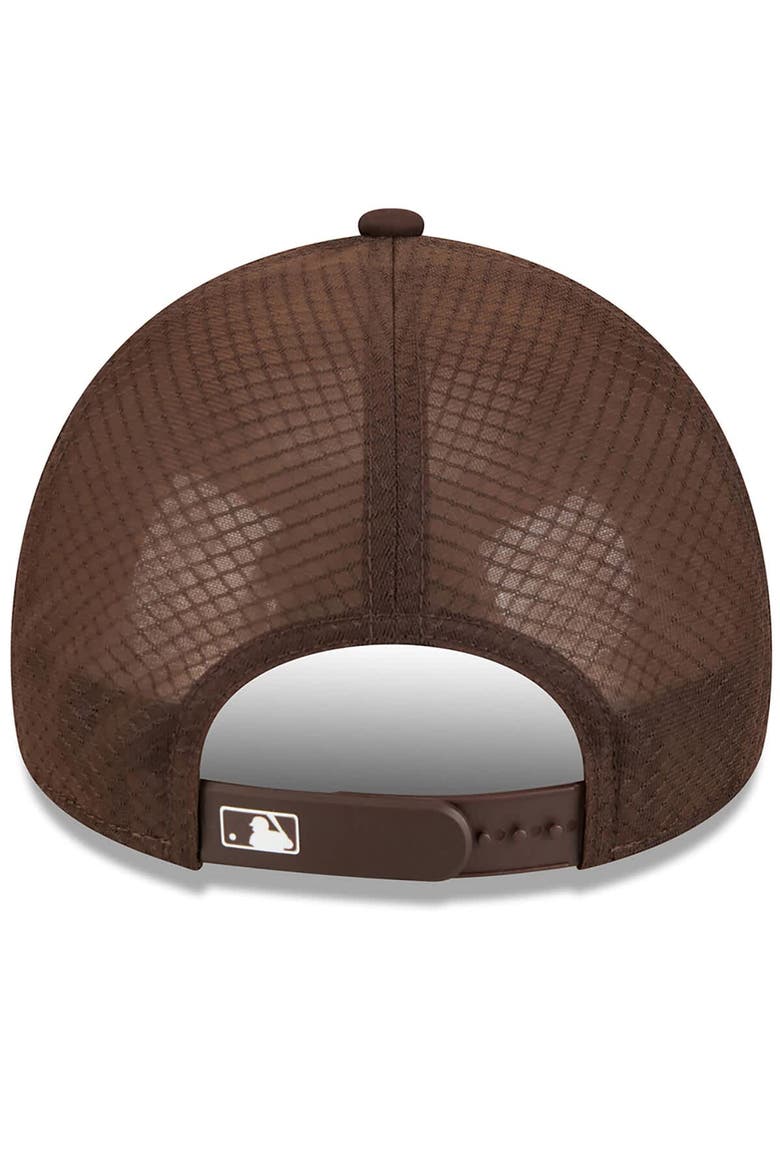 Men's New Era Brown San Diego Padres 2026 Batting Practice Alternate Apex 9FORTY Adjustable Hat, Alternate, color, Brown