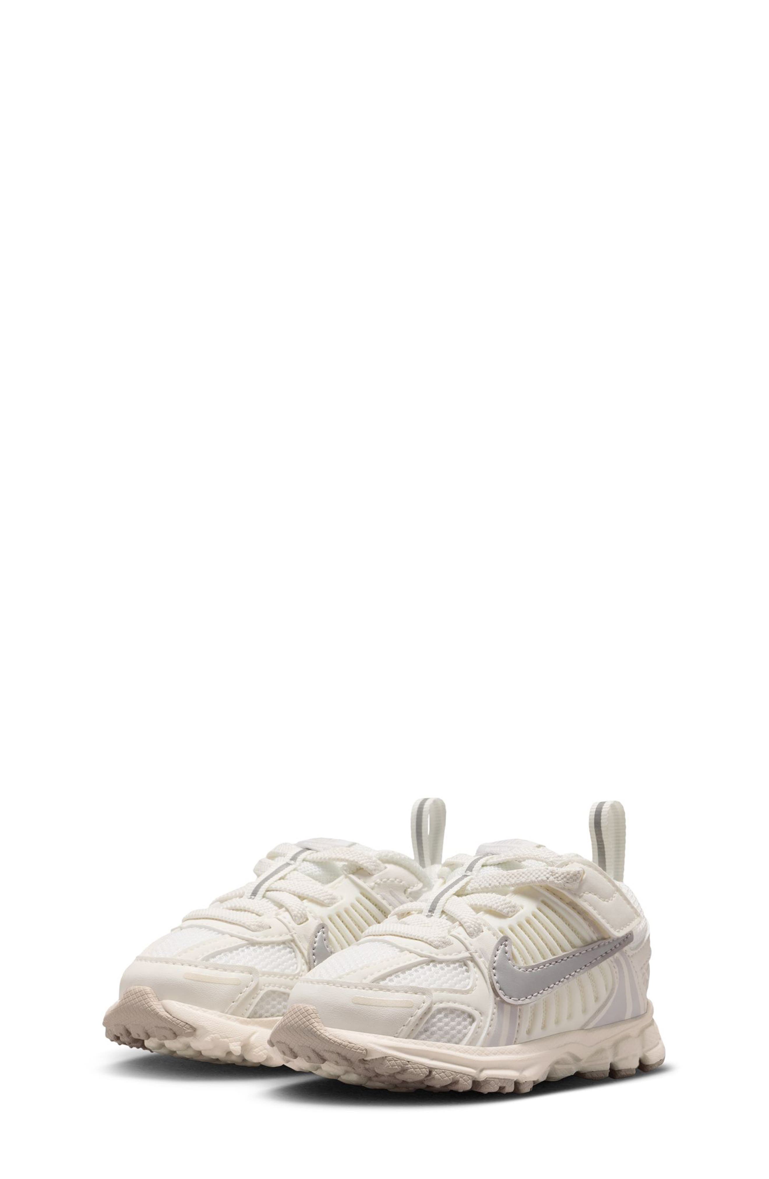 Kids' Vomero 5 Sneaker, Alternate, color, 108 SAIL/M SILV