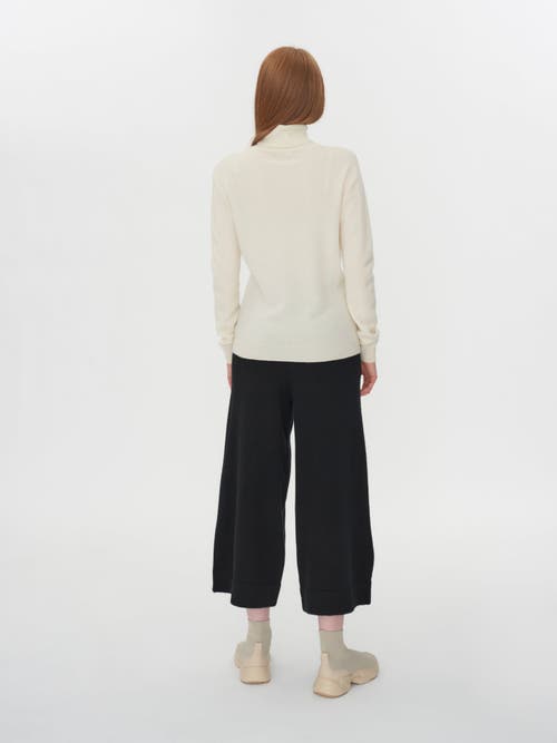 Gobi Mongolian Cashmere Classic Turtle Neck In Marshmallow