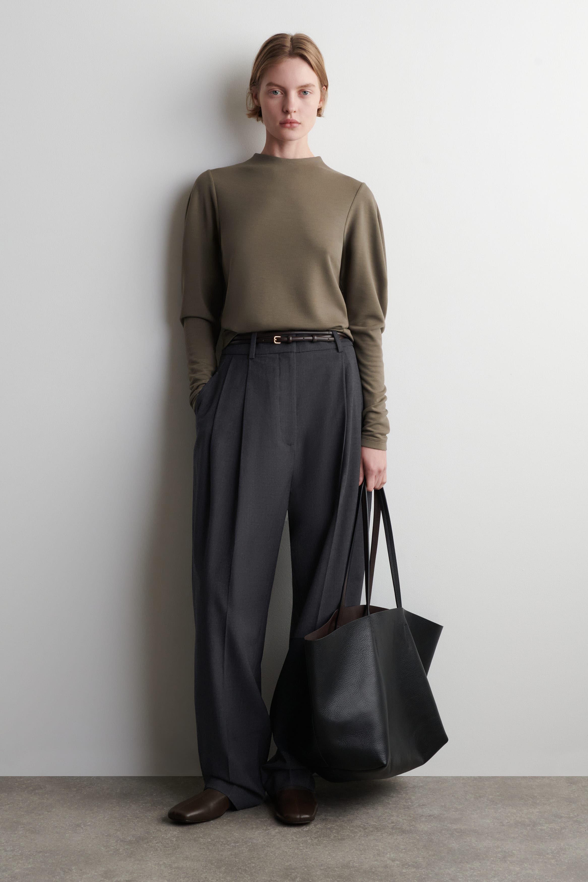 Rounded-Sleeve Top - image 4