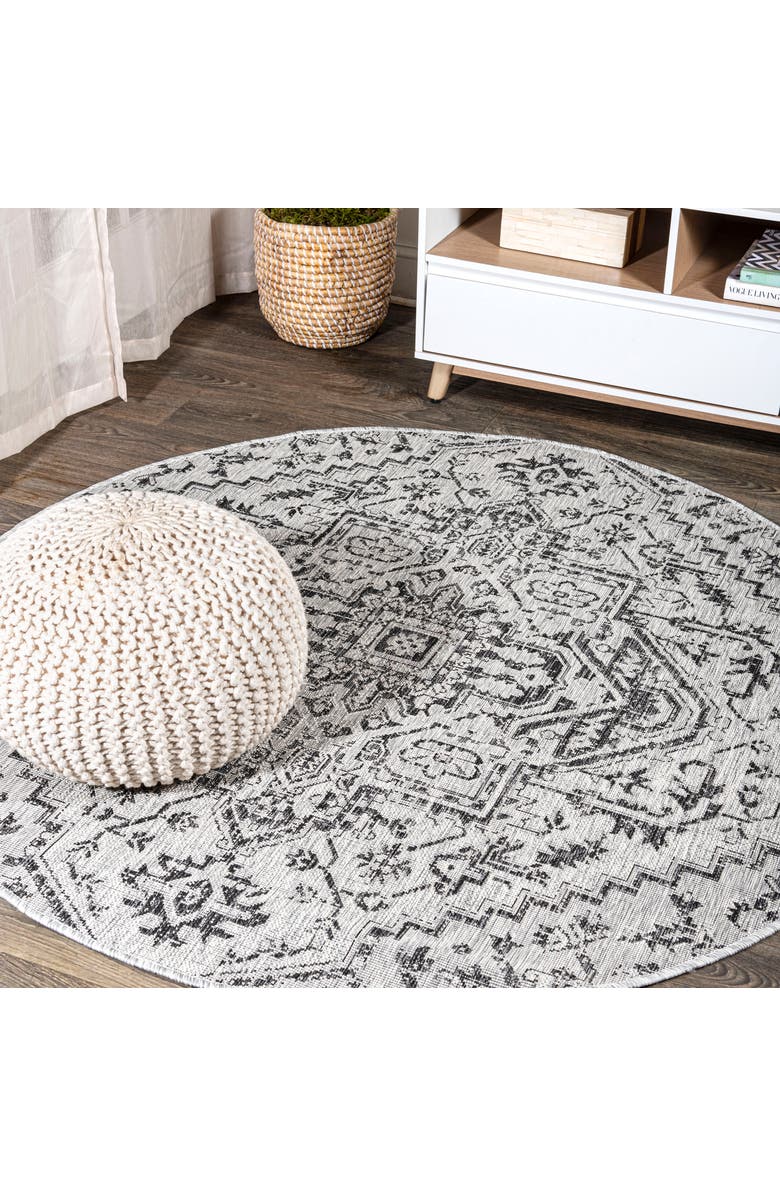 JONATHAN Y Estrella Bohemian Medallion Textured Weave Indoor/Outdoor Round Area Rug, Main, color, Black/Gray