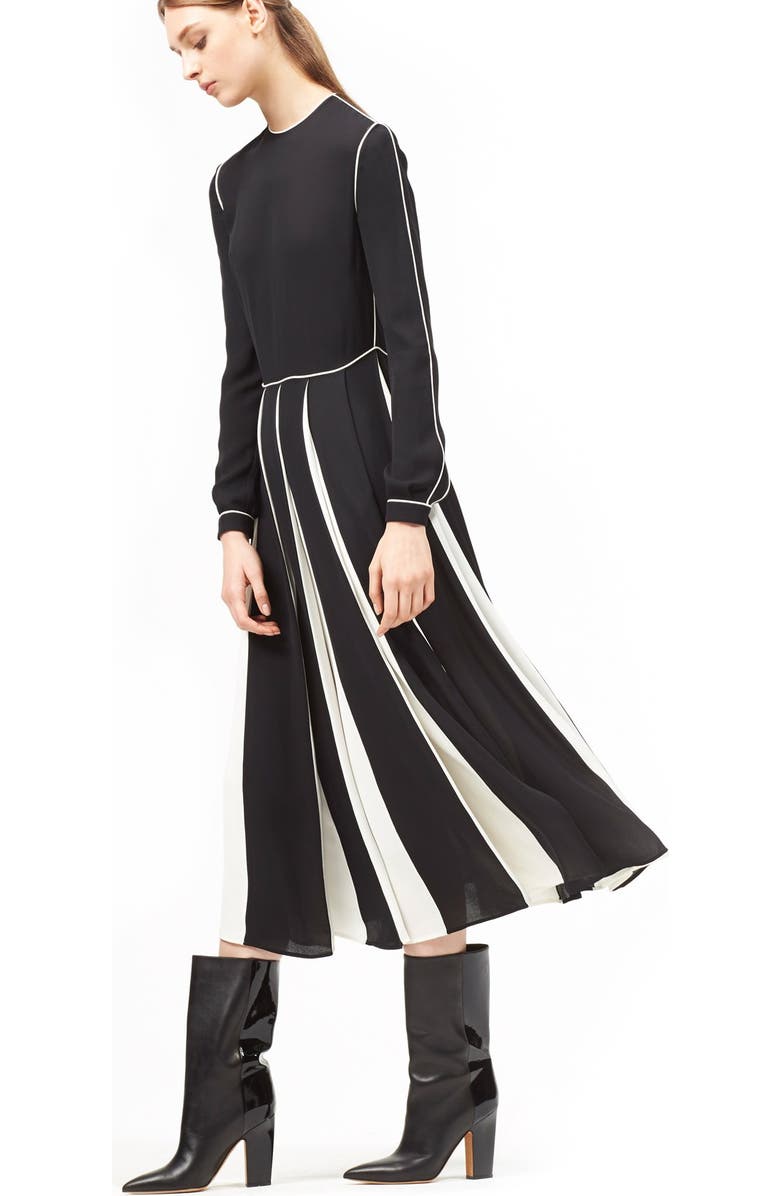 Valentino Garavani Valentino 'Rogue' Pointy Toe Boot, Alternate, color,