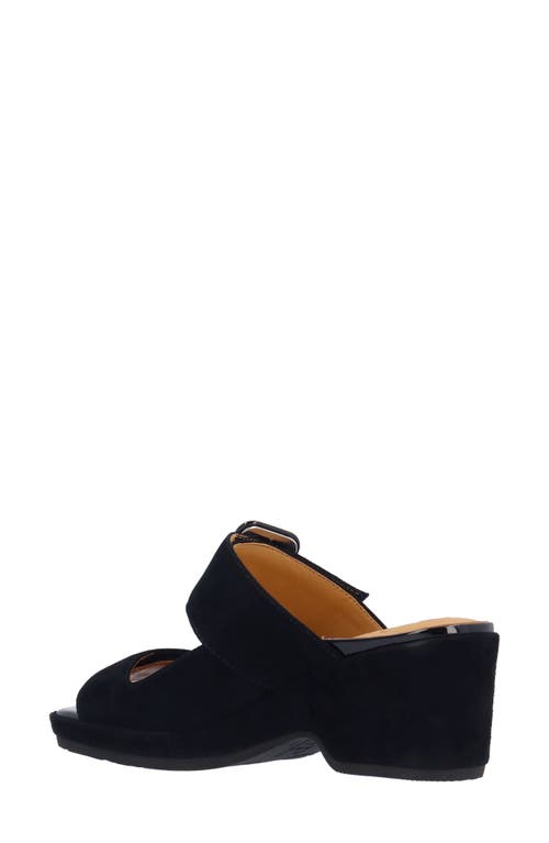 L'amour Des Pieds Minetta Sandal In Black