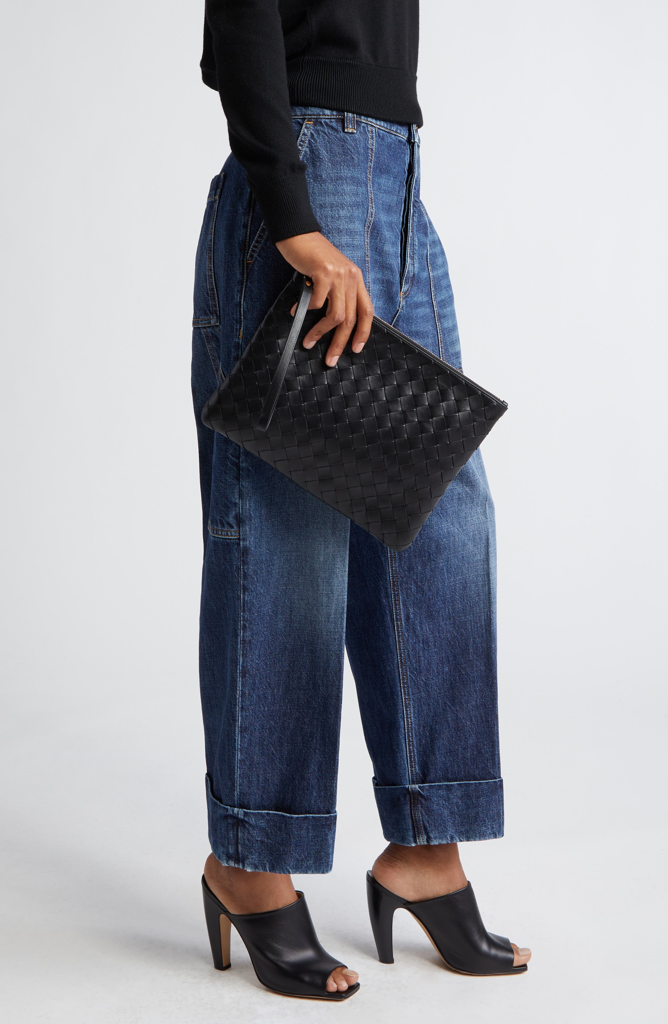 Bottega Veneta Intrecciato Leather Pouch, Alternate, color, 