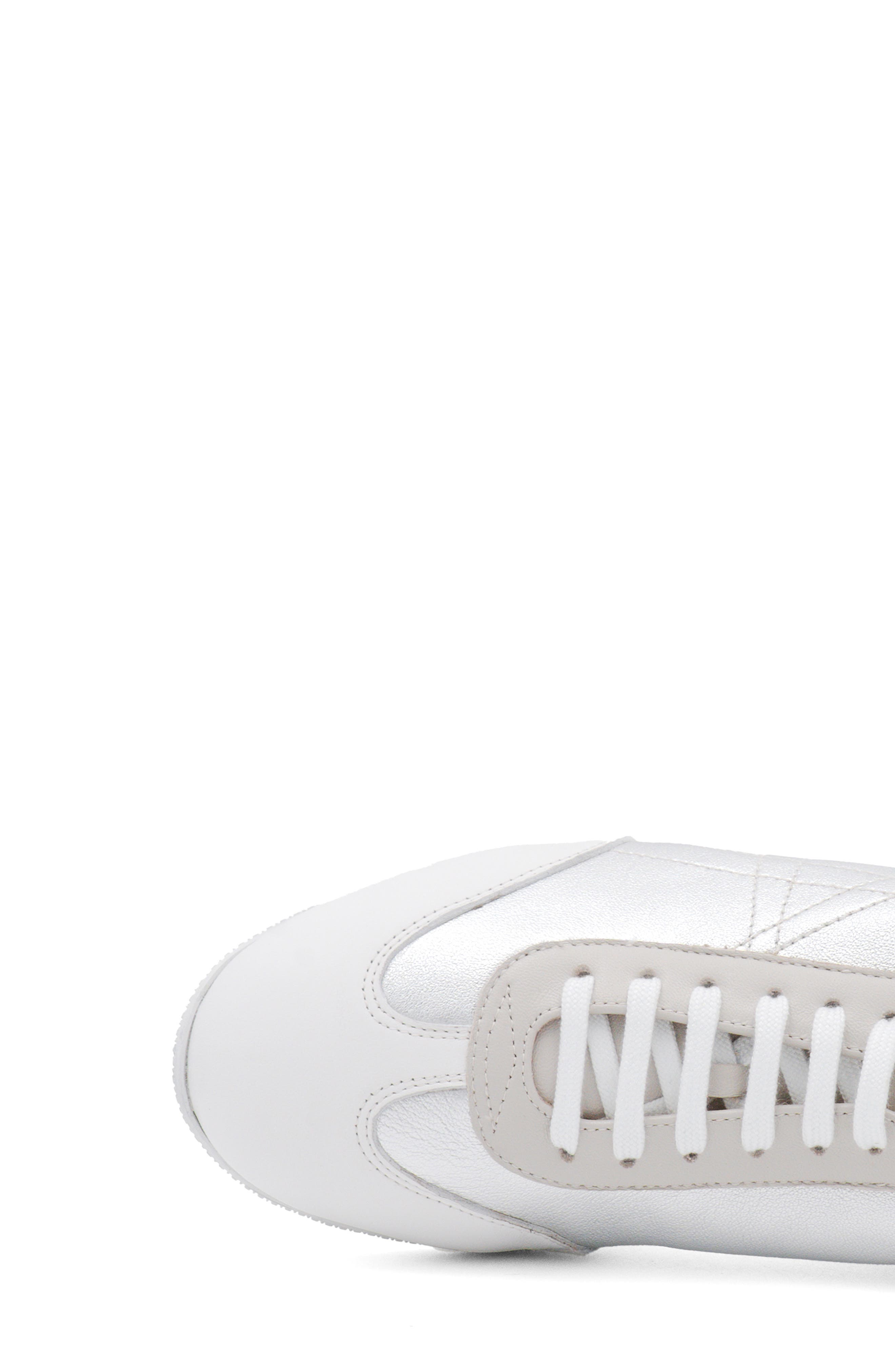 Amalfi by Rangoni Raffinato Sneaker, Alternate, color, Moon Etoile