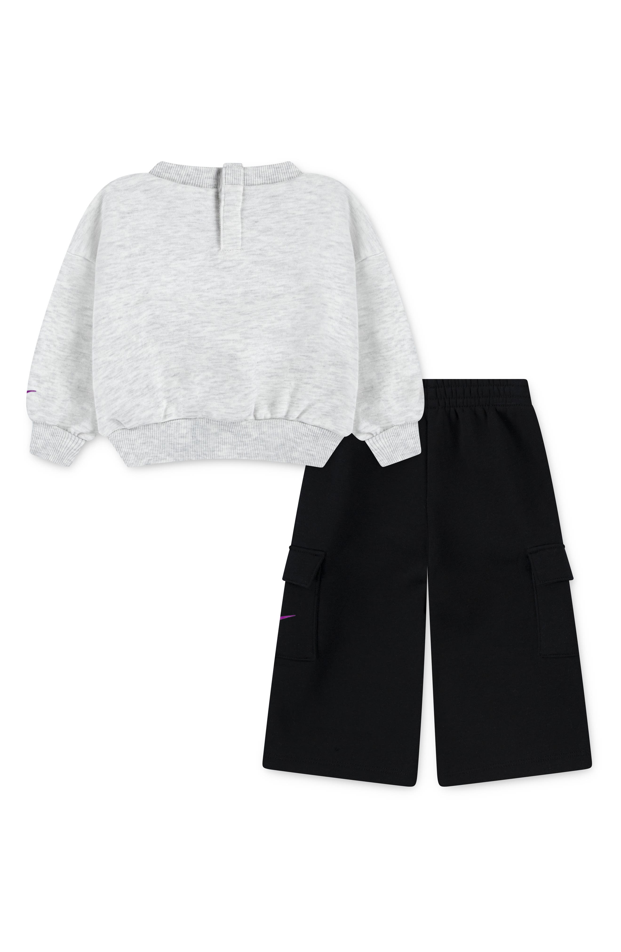 nike crop top and pants set