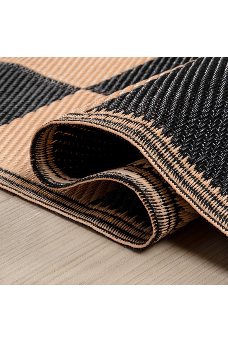 Bishop Geometric Checker Foldable Waterproof Reversible Plastic Straw Outdoor Rug, Alternate, color, Black/Cream