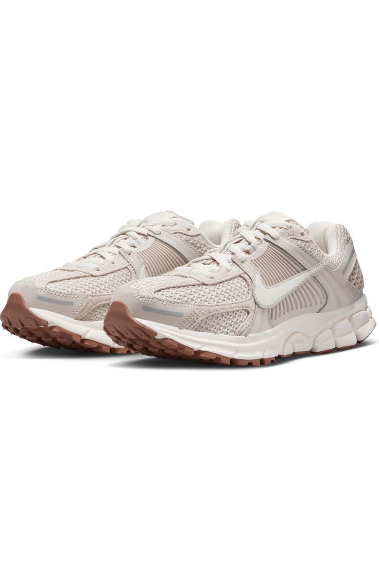 Nike Zoom Vomero 5 Sneaker, Main, color,