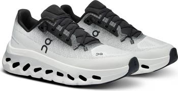 Athletic fashion sneaker