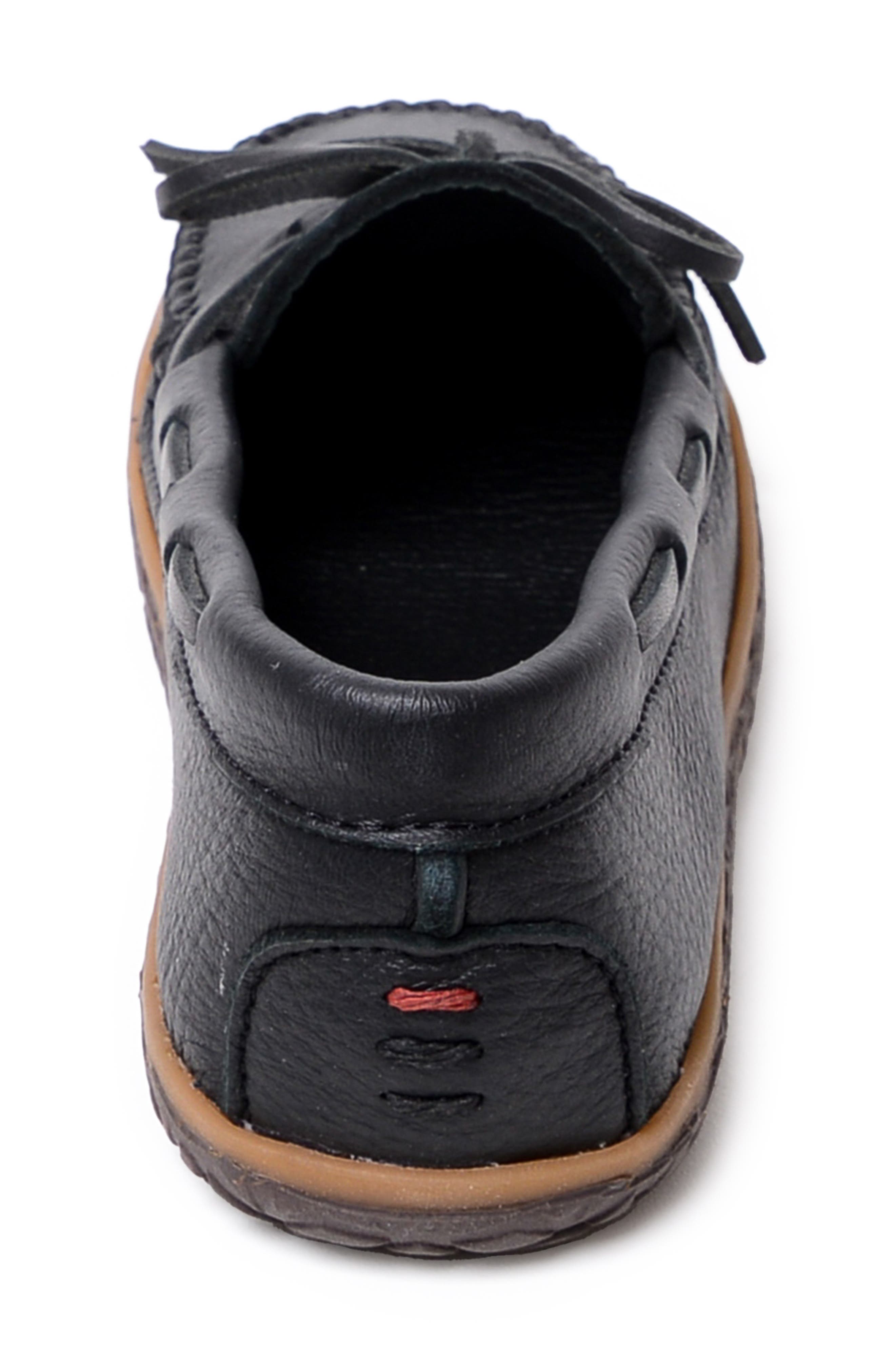 Minnetonka Deerskin Tread Slipper, Alternate, color, Black