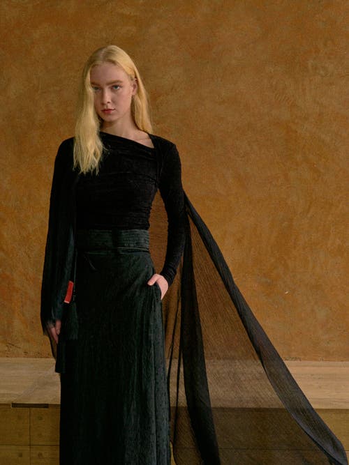 Lost Pattern Nyc "featherlight" Oversized Cashmere Scarf In Black