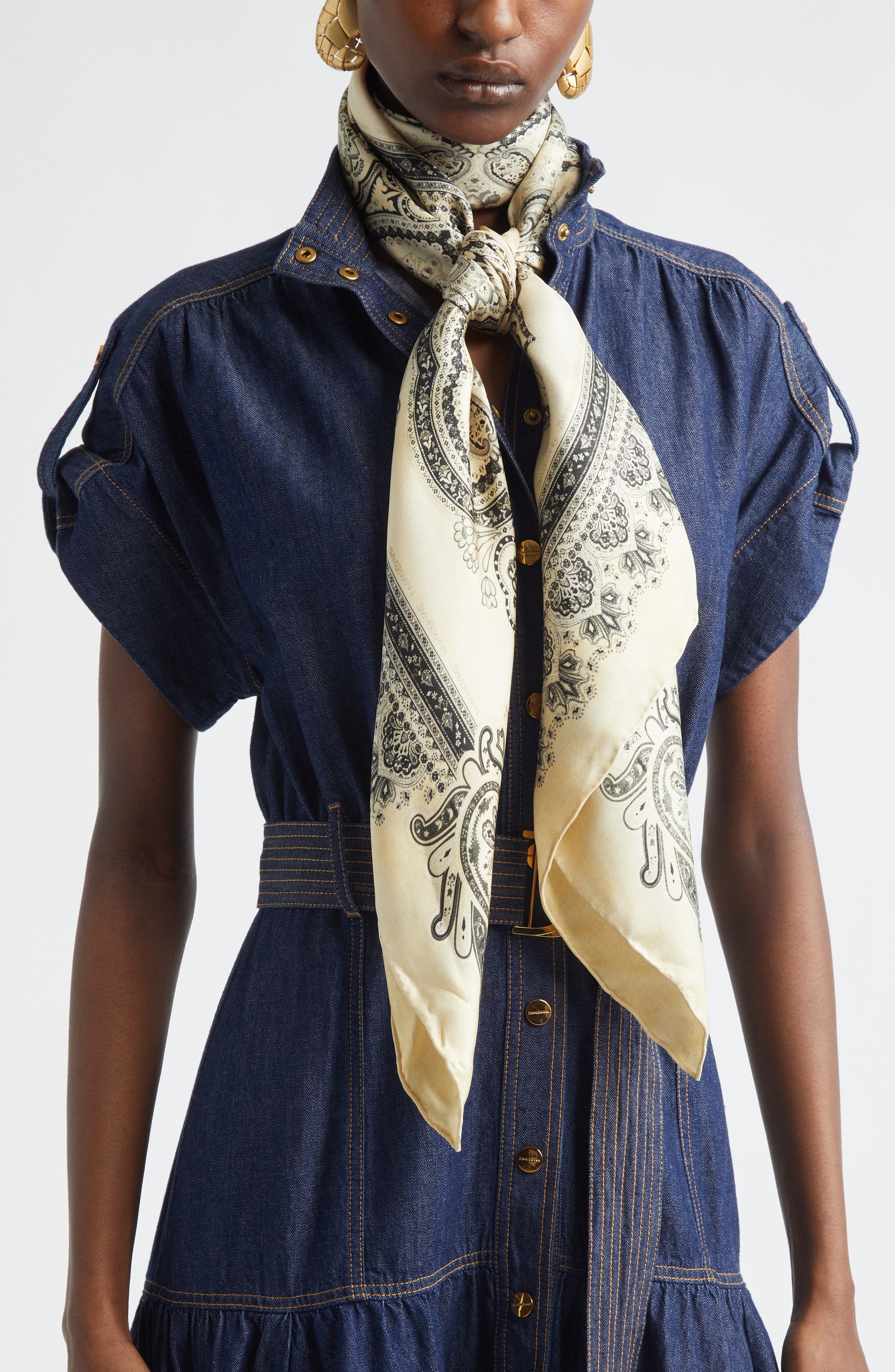 selected CREAM PERLA PAISLEY