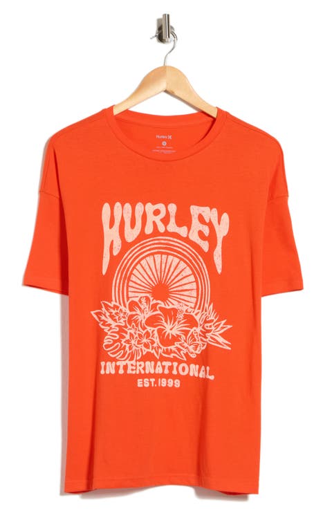 Solstice Graphic Boyfriend Tee
