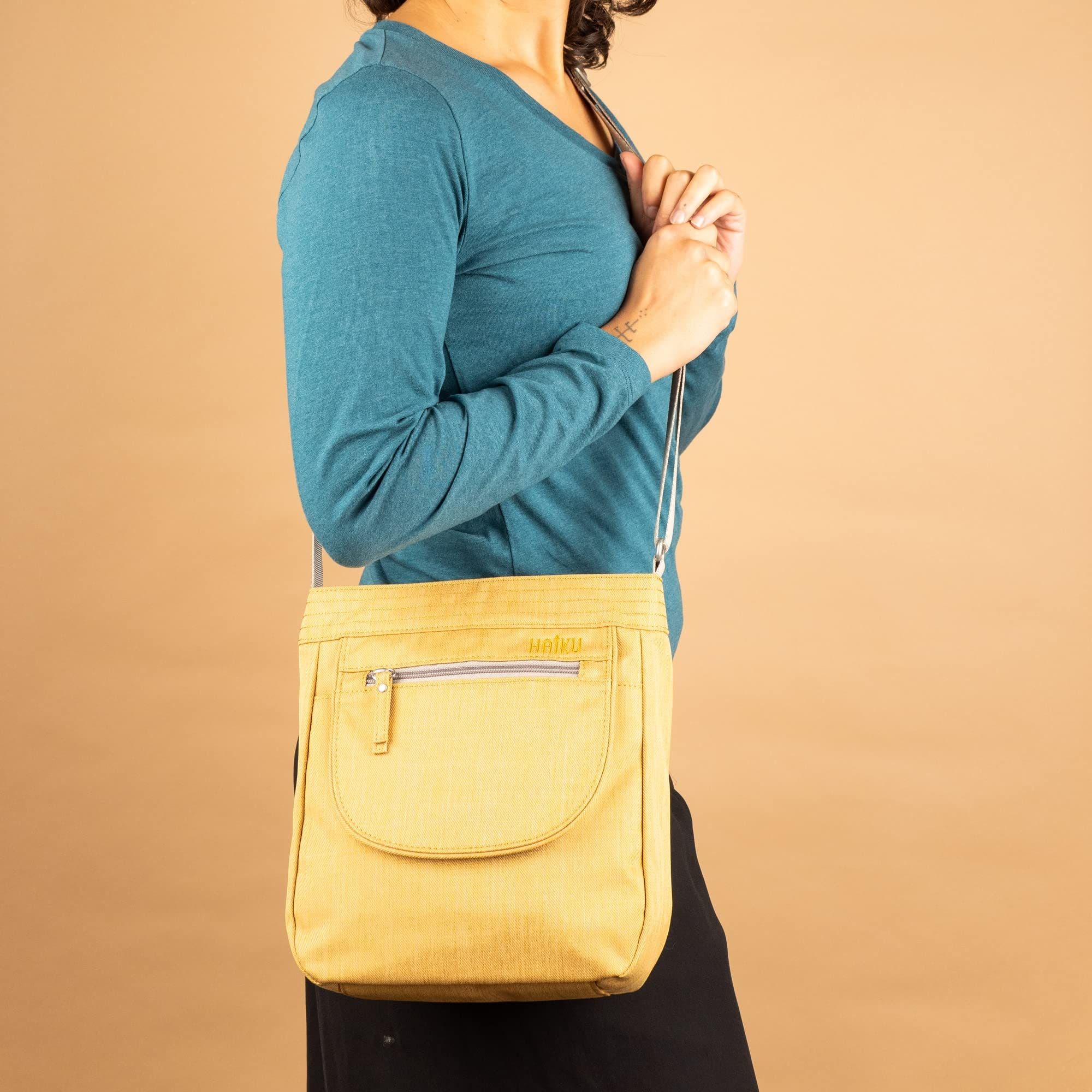 Jaunt RFID Blocking Crossbody, Alternate, color, Honeycomb