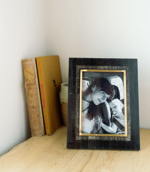 Matr Boomie Andhera Black Picture Frame In Blush