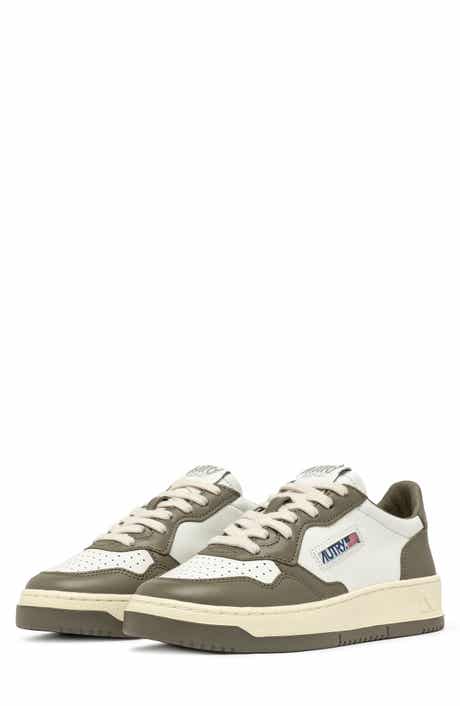 Medalist Low Sneaker