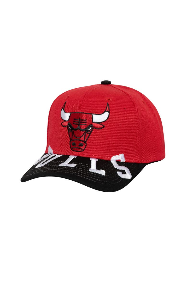 Men's Mitchell & Ness Red/Black Chicago Bulls Underarch Two-Tone Pro Crown Snapback Hat, Main, color, Red