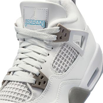 Kids' Jordan 4 Retro Basketball Sneaker
