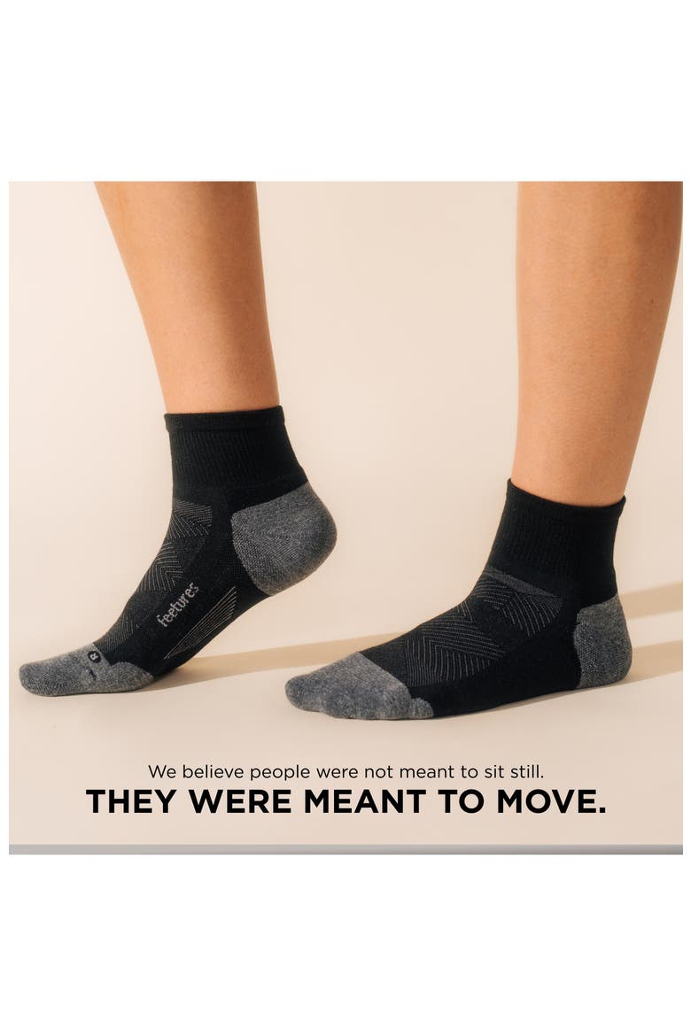 Elite Max Cushion Quarter Sock Athletic Running Socks, Targeted Compression, Moisture Wicking, Alternate, color, Black
