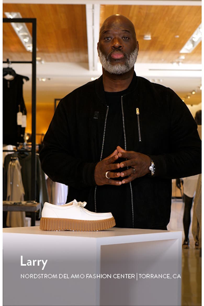 Torhill Bee Chukka Sneaker video